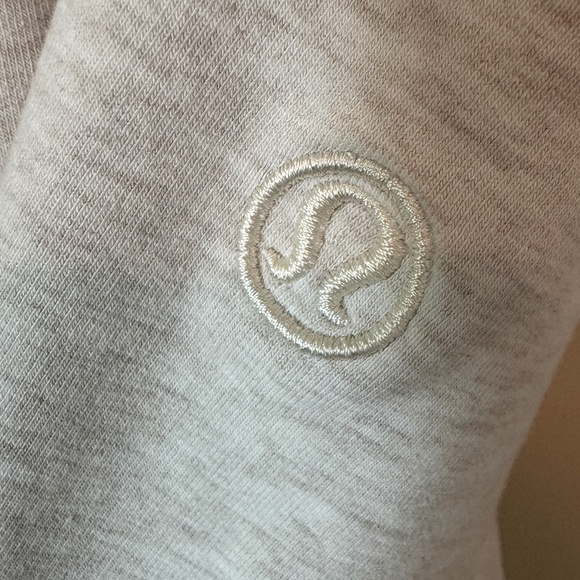 Lululemon Hoodie in Cream (Small) - Picture 2 of 3